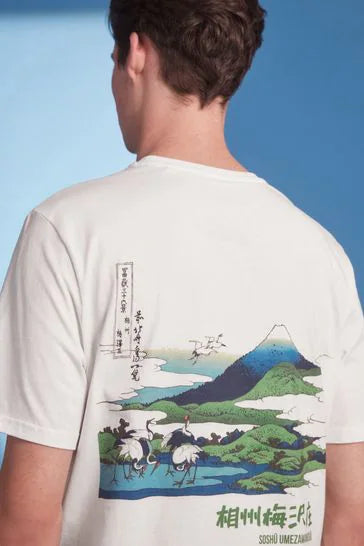 white hokusai mountain print t-shirt